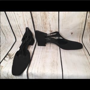 Van Eli Sz 10 Black Heels